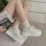 ホワイト | 軽量厚底 プラットフォーム コートタイプ スニーカー 2429 | Shoes in Closet