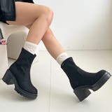 ブラック/スウェード | 軽量厚底 ヒールアップ  フィット ストレッチ ショートブーツ 2643 | Shoes in Closet
