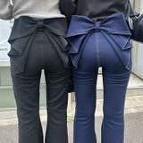 【3サイズ展開】後ろ姿まで可愛い、リボンデニムフレアパンツ | RMAF　NICE CLAUP / OLIVE des OLIVE | 詳細画像2 