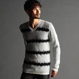 09ホワイト | ジグザグ柄ジャカード Vネックプルオーバーニット | NICOLE