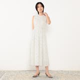 28オフホワイト | ランダムドットノースリーブプリーツワンピース | NICOLE