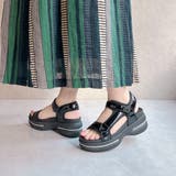 ブラック | 軽やかに盛れる 厚底 アーバンストラップサンダル | Noubel Voug Relax