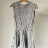 ケーブル編みペプラムノースリーブニットトップス ベスト シンプル | SLENDER | 詳細画像4