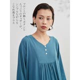 長袖ワンピース飾りボタンギャザーロング丈チュラル系 | On One's Own | 詳細画像8