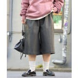 BLACK | ワッペンロゴフェイクレザーハーフショーツ | PAL GROUP OUTLET