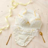 クリーム | Patisserie Whip３/４カップブラ＆ショーツ  | palissee