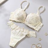 アイボリー | 【脇高】シャイニーリリー３ ４モールドカップブラ＆バックレースTバック B | palissee