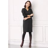 ブラック | ポンチ素材長袖Vネックワンピース ワンピース ドロップショルダー Vネック | Pierrot