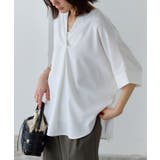 オフホワイト | 【イージーケア】キーネックドルマンブラウス シワ 二の腕 | Pierrot