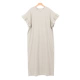 ライトグレージュ | フリルロングワンピース フリル 袖コン スリット ロング 膝下 半袖 | Pierrot