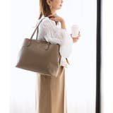 グレージュ | ウェーブデザインカッティングトートーバッグ | Samantha Thavasa