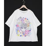 オフホワイト | 花に埋もれたスカラーちゃん ローズジャガードTシャツ | ScoLar