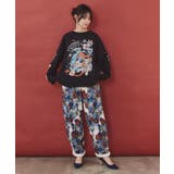 惑星ガールと宇宙ネコ柄Tシャツ | ScoLar | 詳細画像2