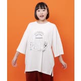 オフホワイト | 試着室の秘密 お着替え中クマ柄Tシャツ | ScoLar
