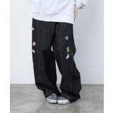 ブラック | シールぺたぺた風プリント デニムパンツ | ScoLar