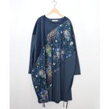 ネイビー | ネコと花の天の川柄 ドロストワンピース | ScoLar