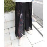 ブラック | スリット入り刺繍レース重ね アンティーク柄パンツ | ScoLar