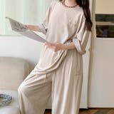 ベージュ | ワンポイント刺繍ロゴオーバーサイズTシャツ×ゆったりイージーワイドパンツ | SHEENA