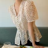 アイボリー | キャミ付き刺繍レースブラウス 韓国ファッション 花柄 | Sibra