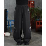 チャコールグレー | ILL S(イルズ)メタルプリント トライバルワイドスウェットパンツ | SHIFFON 