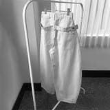 ホワイト | ユニセックス☆背面スタッズ装飾 ベルトハイウエスト デニムロングパンツ | 17kg