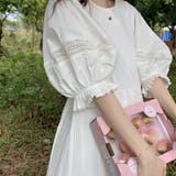 レースのパッチワークが施されたゆったりとした灯籠袖のハイウエストワンピース | 17kg | 詳細画像25 