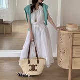 ホワイト | シンプルかつエレガントな【春】リゾート 無地 細見え ワンピース | 17kg