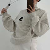 ハーフジップの小さな襟のデザインが魅力的。パッチ付きのグレーの薄手コットン長袖ス… | 17kg | 詳細画像12 