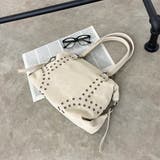 アイボリー | 合成皮革スタッズボストンバッグ | non-hedge