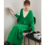 深Vネックニットワンピース 深Vネックでレイヤードスタイルもおしゃれに決まる | titivate | 詳細画像9