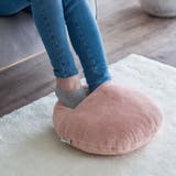 ピンク | コモコ つま先あったかフットウォームクッション | Toffy store