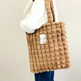 ベージュ | ふわふわファー素材 オリジナルロゴ入り トートバッグ | TOKOHANA