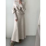 ベージュ | ニットオフショルダートップススカートセットアップ | Ulysses