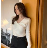 オフホワイト | デザインVネック無地ニットトップス | Ulysses