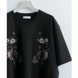 BLACK | ボタニカルシシュウクルーネックTシャツ(5分袖) | SENSE OF PLACE