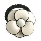 ホワイト | エナメル調ビッグカメリアヘアゴム シンプル ベーシック | VINGTAINE