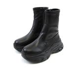 ブラック | 厚底ストレッチスニーカーショートブーツ | VIVIAN COLLECTION