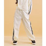 アイボリー(004) | ロゴラインパラシュートパンツ | PINK-latte