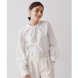 ホワイト(001) | ≪通勤・セレモニー対応≫袖タックボリュームブラウス【洗濯機OK】 | OPAQUE.CLIP