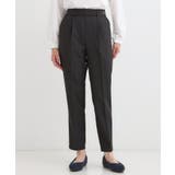 脚のラインをきれいに見せる タックテーパードパンツ | SHOO・LA・RUE | 詳細画像1