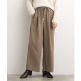 きれい見えとリラックス感を両立。秋の大人カジュアルに効くイージーパンツ | grove | 詳細画像9