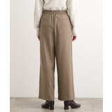 きれい見えとリラックス感を両立。秋の大人カジュアルに効くイージーパンツ | grove | 詳細画像16