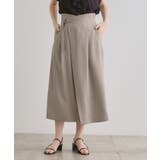 トープ(054) | エレガントに着こなすラップ風タックスカート | grove