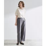 きちんと感と女性らしさ、二の腕カバーが一枚で叶う 袖口パール調ボタンプルオーバー | grove | 詳細画像3