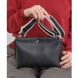 ブラック(019) | 配色ベルトがアクセント 3層ショルダーバッグ | SHOO・LA・RUE