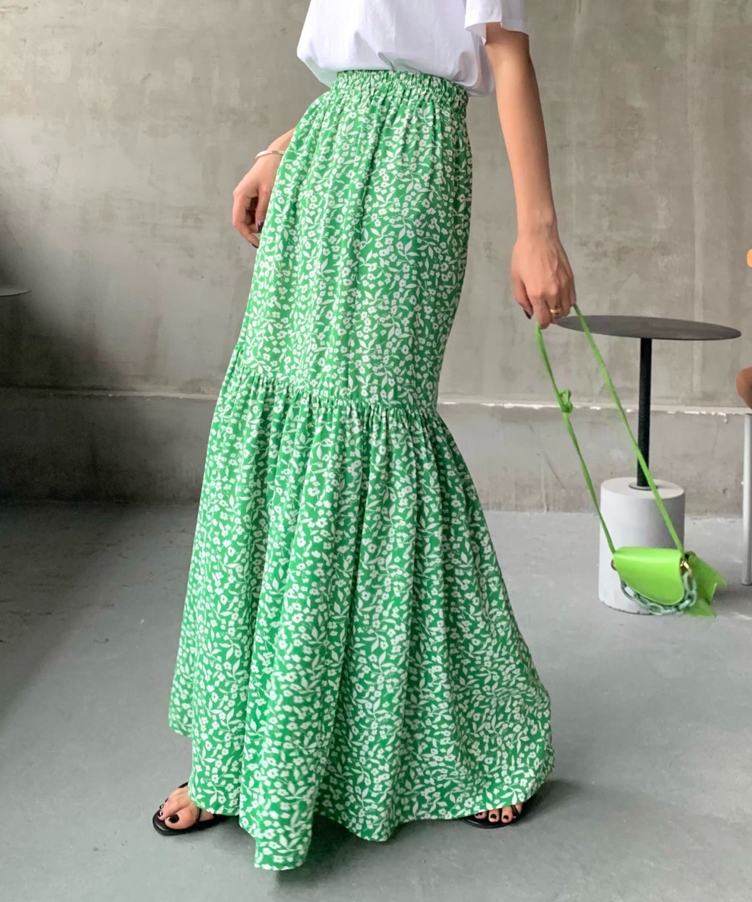 小花柄マーメイドロングスカート[品番：ABIW0009447]｜ABITOKYO