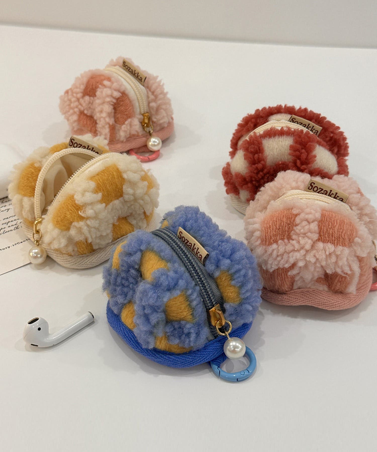 新品】 G-DRAGON Übermensch AIRPODS POUCH - メルカリ