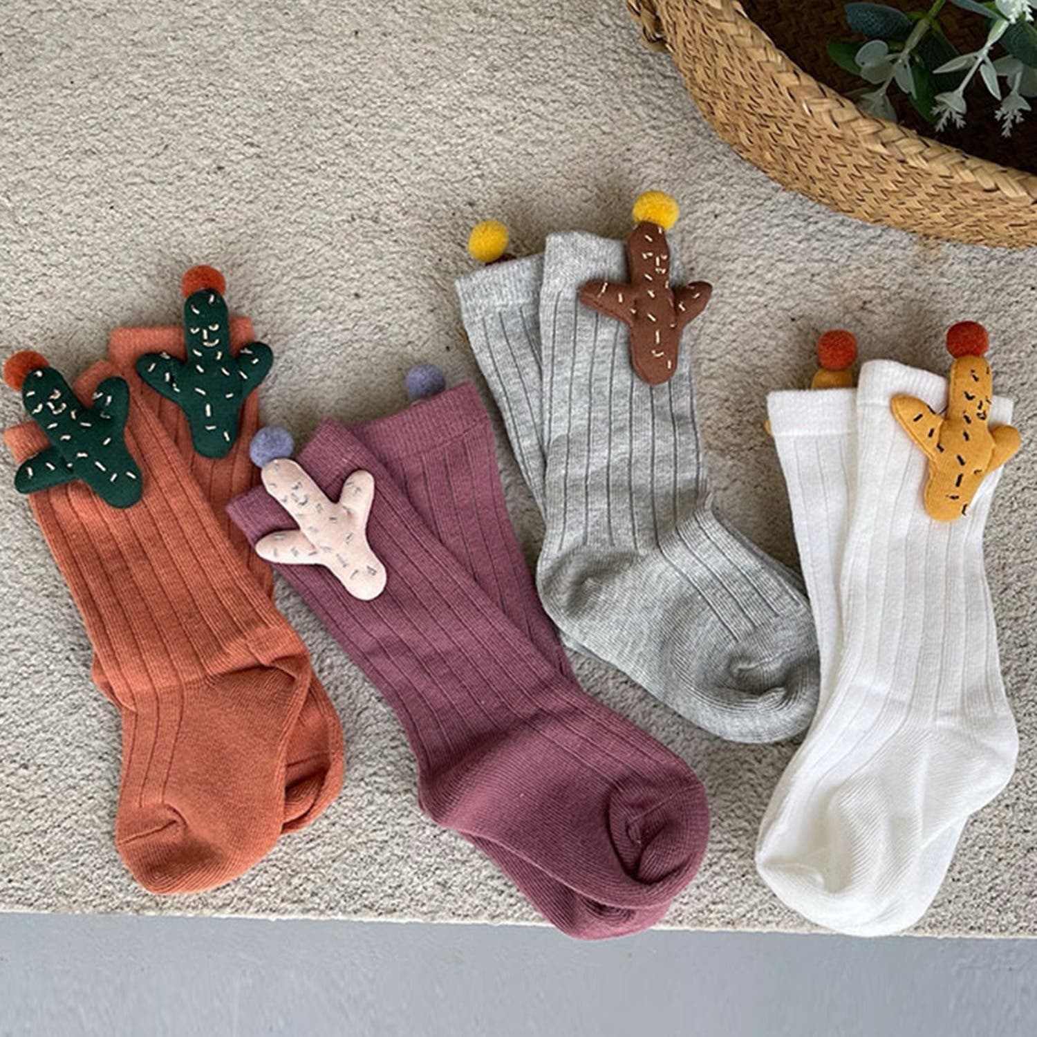 mosox】かわいい立体サボテン付きkidsロング丈靴下4点セット[品番