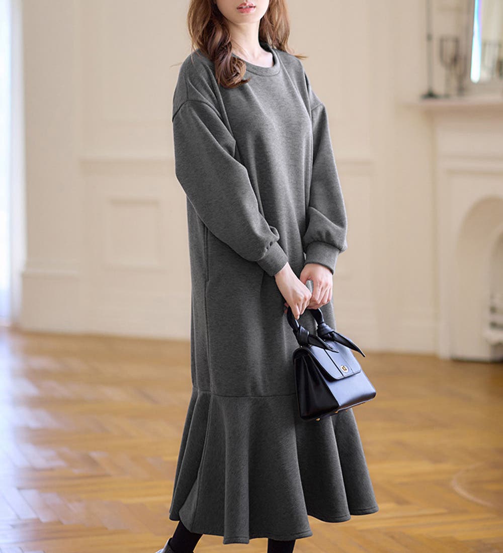 裏ファー裾フレアーゆったりワンピース [品番：ATTW0007357]｜alotta  