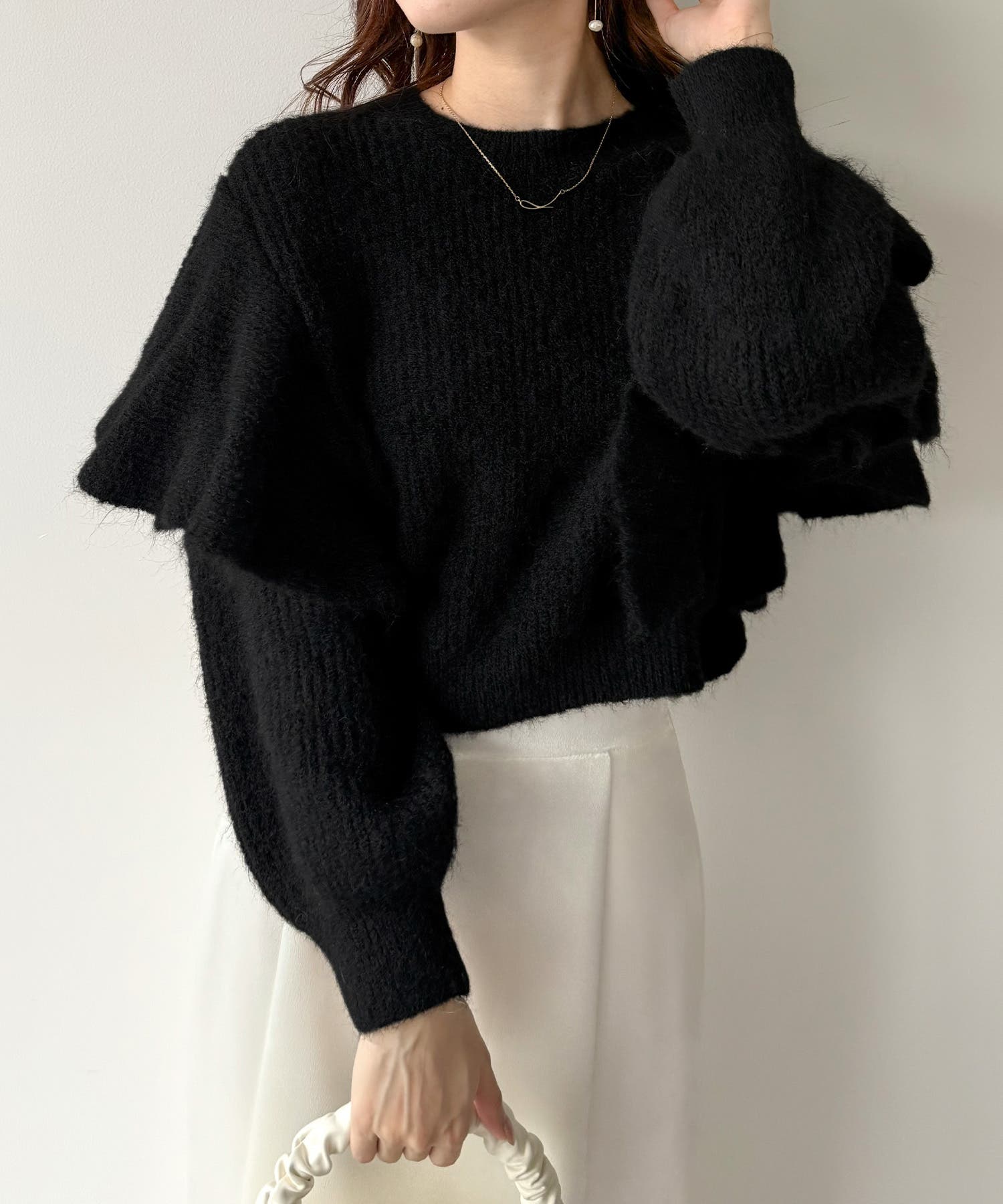 ショート丈メランジ片畔フリルニット[品番：AMTW0011960]｜JUNOAH